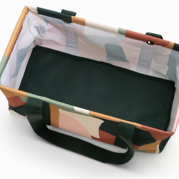 Medium Utility Tote in Deco Patchwork - Picture 4 of 5